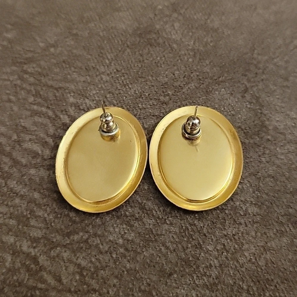 3/$30 VTG 1980s Green Black Marbled Oval Earrings